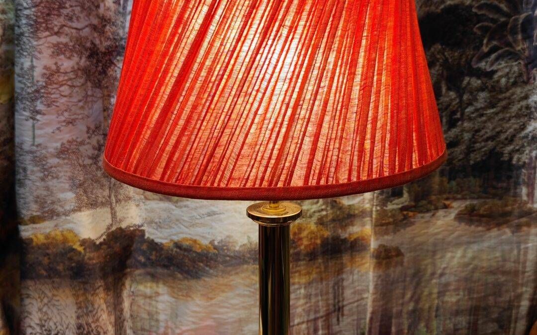 Roter Lampenschirm